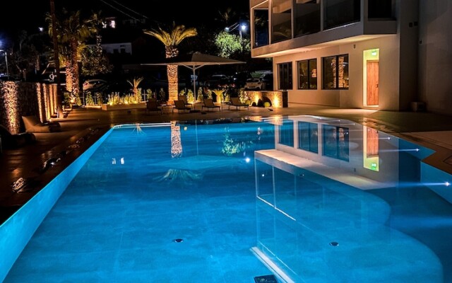 PHEIA, Vriniotis Resorts