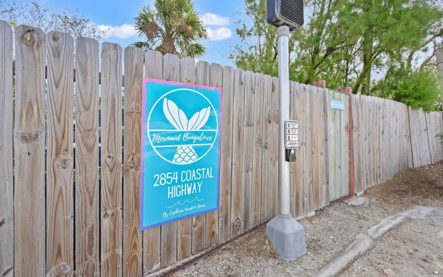 Marvelous Mermaid Beach Bungalow Dog-friendly