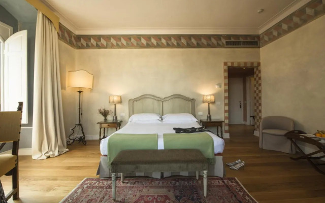 Residenza d'Epoca Antica Torre di Via Tornabuoni