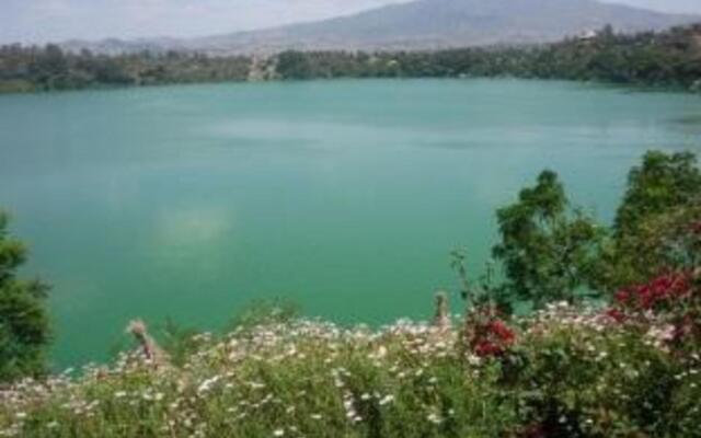 Babogaya Lake Viewpoint Lodge