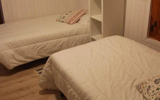 Hostel El Lago Caceres