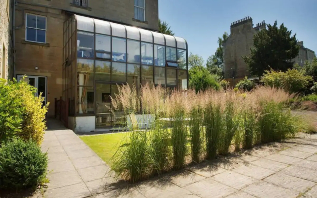 Wentworth House Hotel