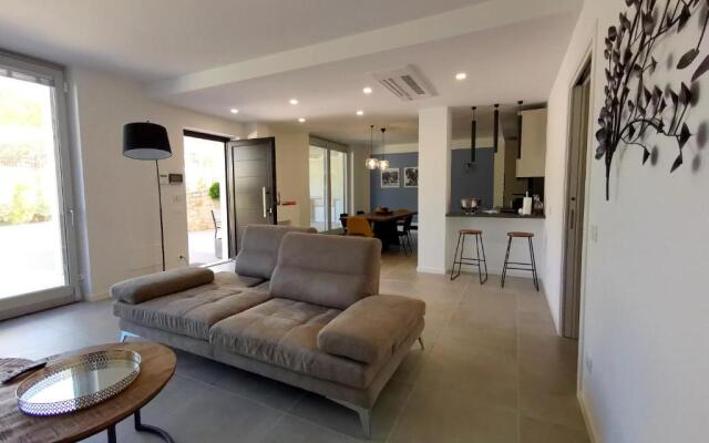 Villa Nucci With Hydromassage Pool