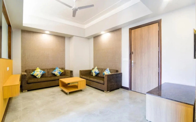 Collection O 30080 Sapphire 83 Mall