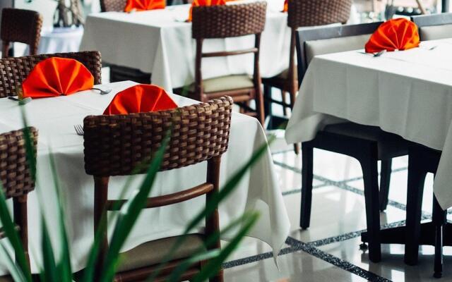 Alpha Hotel