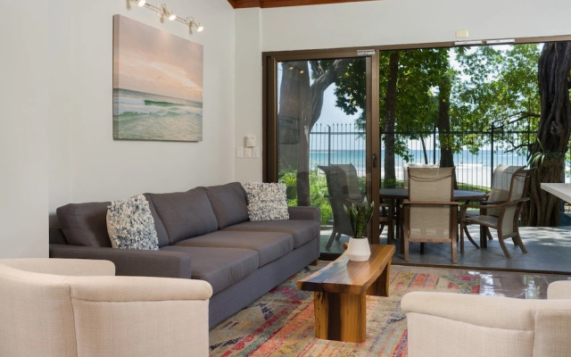 Casa Woodbine Beachfront House