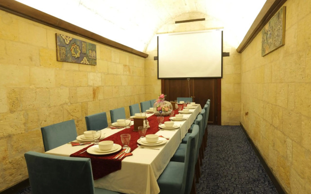 Sirehan Hotel