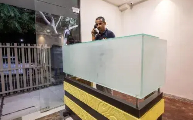 OYO 18692 Jmc Star Inn