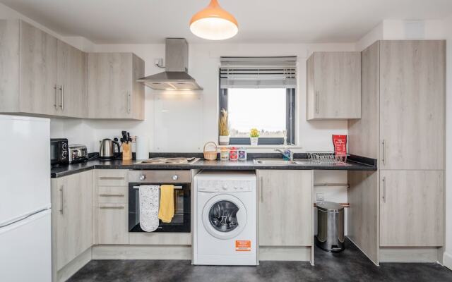 Livestay-spacious Modern One Bed Apt Near Heathrow