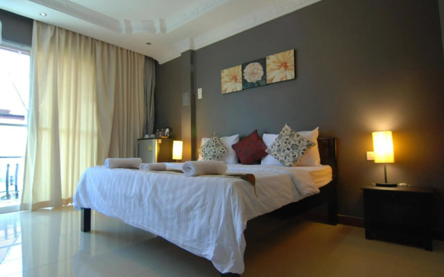 Pillar Hotel