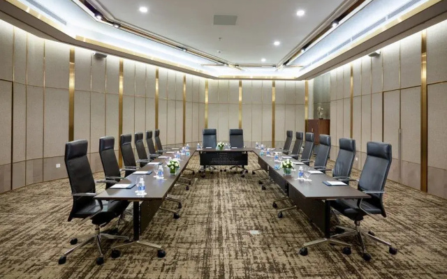 Vinpearl Landmark 81, Autograph Collection