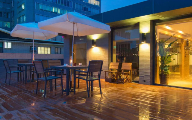 Simple Plus Hotel