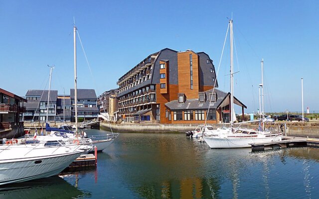 Les Marinas 16503
