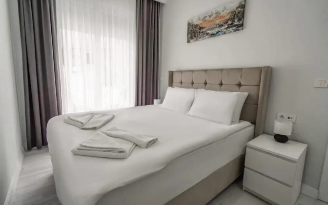 Charming and Central Flat Near Beach in Muratpasa