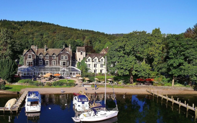 Lakeside Hotel & Spa
