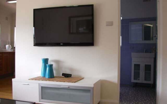 Edgewater, Unit 3/145 Shoal Bay Road