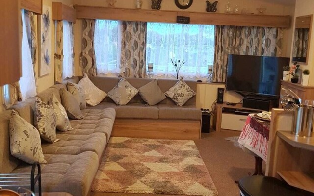 Impeccable 2-bed Apartment in Tattershall Lakes