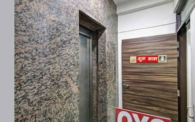 OYO Flagship 70198 Madhuban Residency