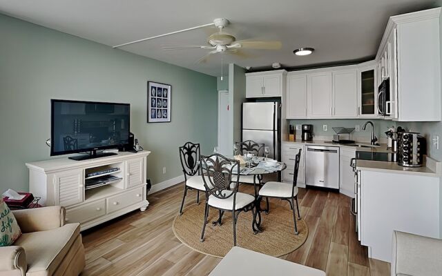 Estero Beach and Tennis 705c