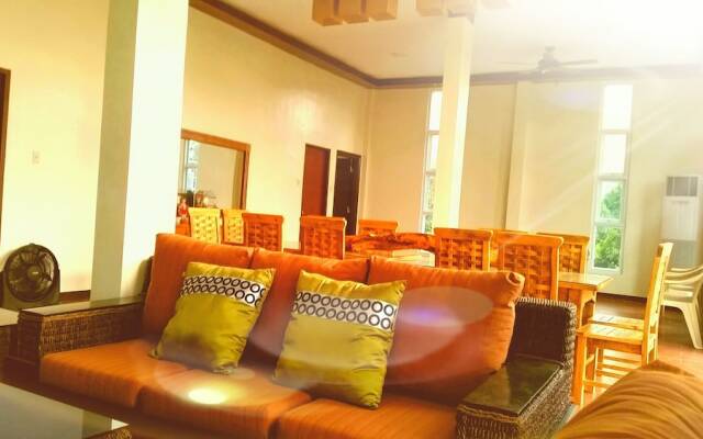 The Inn at Calayo