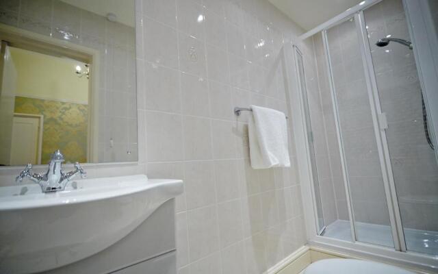 Cotford Hotel