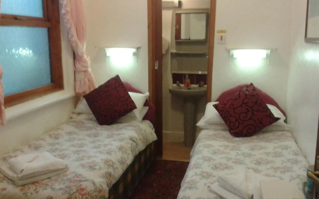 Jollies Hotel