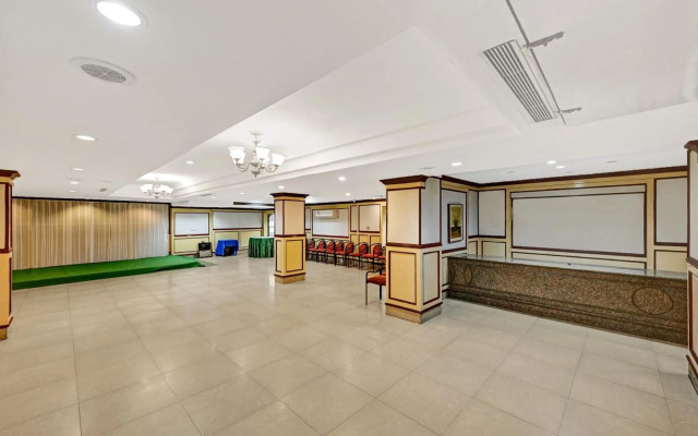 Super OYO Townhouse OAK Hotel Belsons Taj Mahal