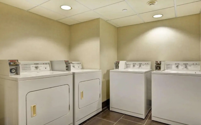 Embassy Suites by Hilton Savannah Airport