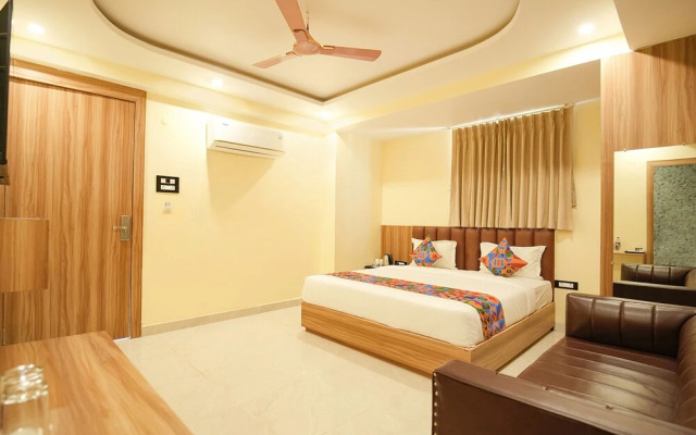 FabHotel Royal Chandra