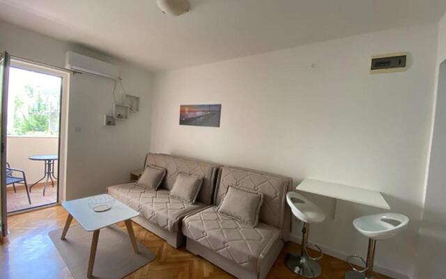 Studio Apartment Hana