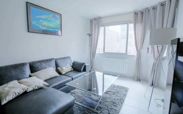 Newly Renovated Apartment: 6th District