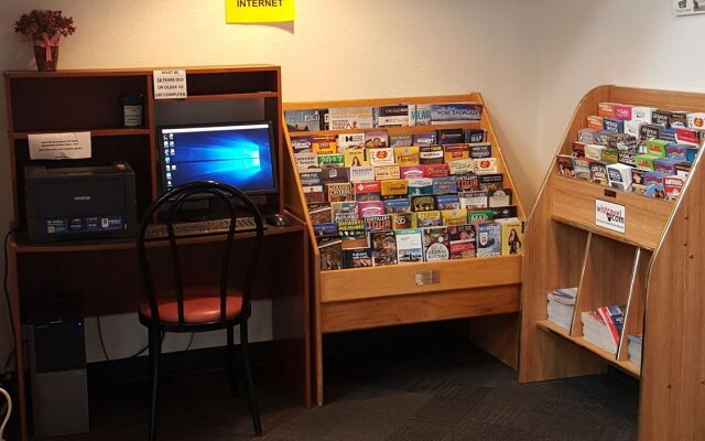 Motel 6 Saukville, WI