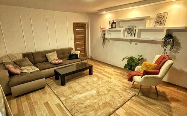 Subcetate Apartment