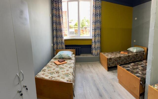 Parking Hostel