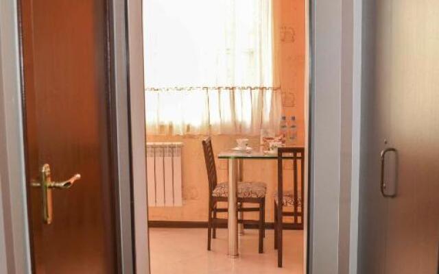 Apartamenty na 20-j linii, 198