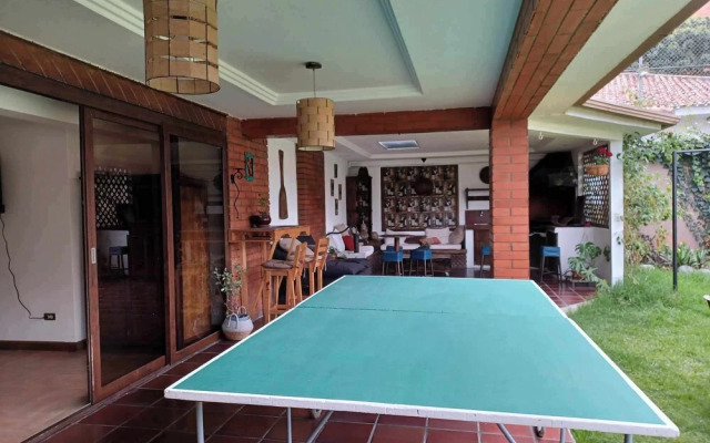 Hostal Mochiliers Bed and Breakfast