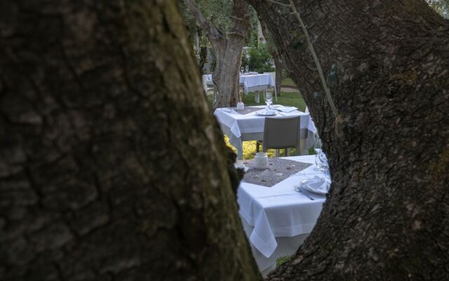 Apartment "ulivo" With Pool and Private Beach