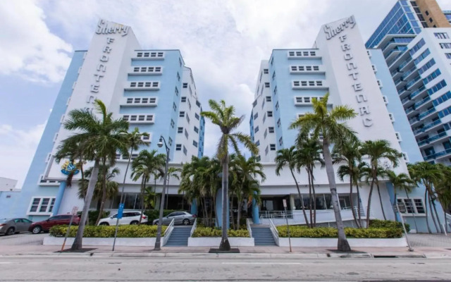 Sherry Frontenac Oceanfront Hotel