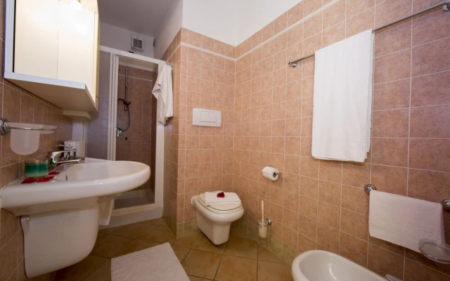 Porto Letizia Tulipano 5