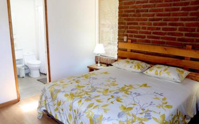Cordillera de los Andes-Cajón del Maipo-Habitaciones en Casa Compartida con Anfitrión