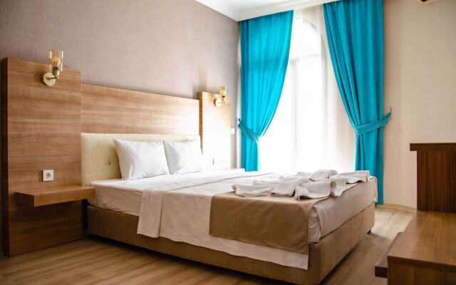 Serenita Beach Hotel