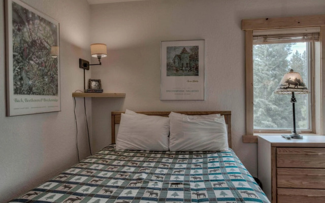 4 Oclock Ski in Ski out