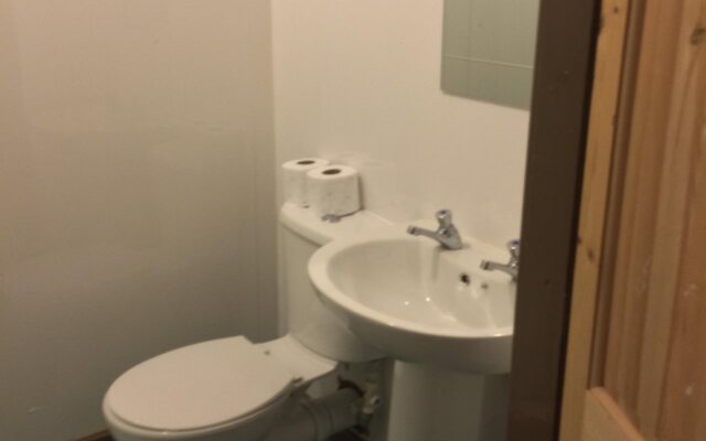 Heroes Hotel - Hostel