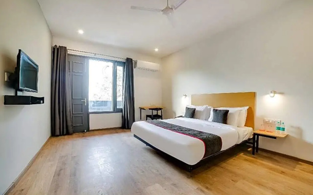 OYO Townhouse 213 Artemis Hospital