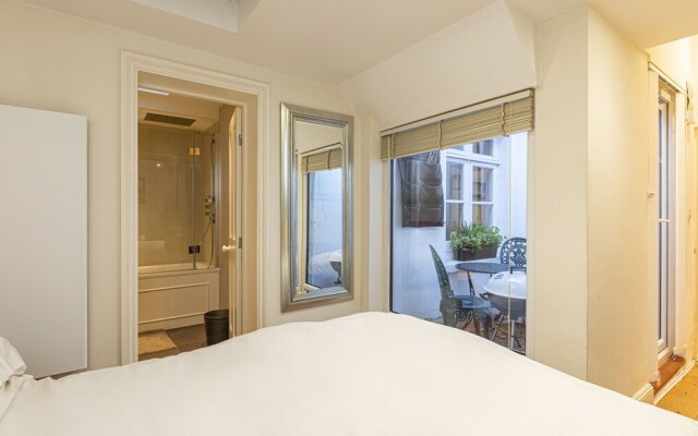 Altido Homely 2-Bed Flat W/ Private Courtyard In Bloomsbury
