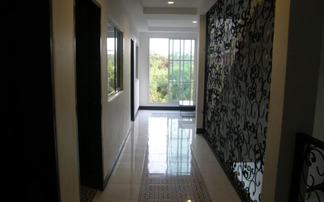 Wansabai Place