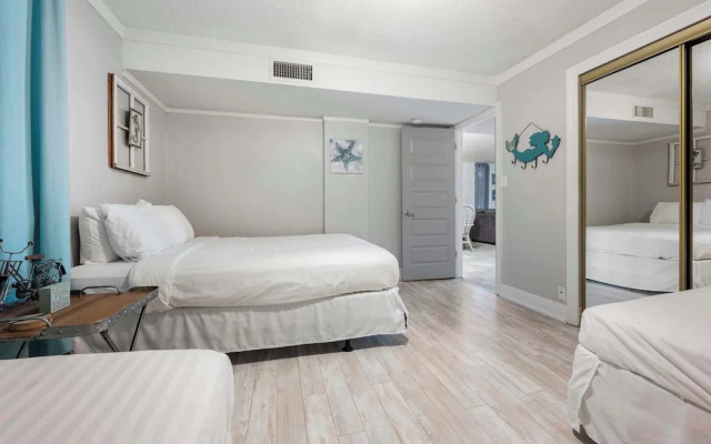 The Condor - Stay for 6