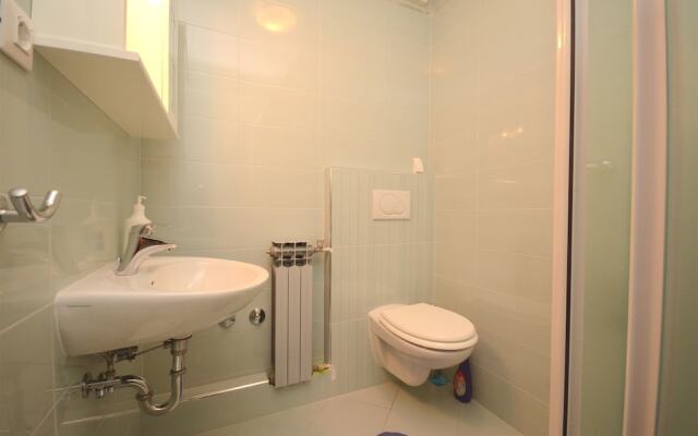 Apartments and Room Mirjana