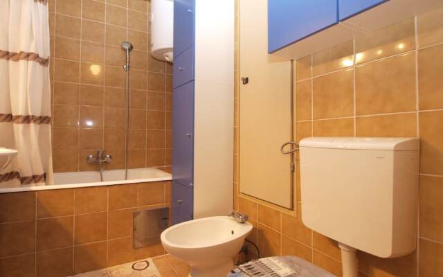 Apartment 1635
