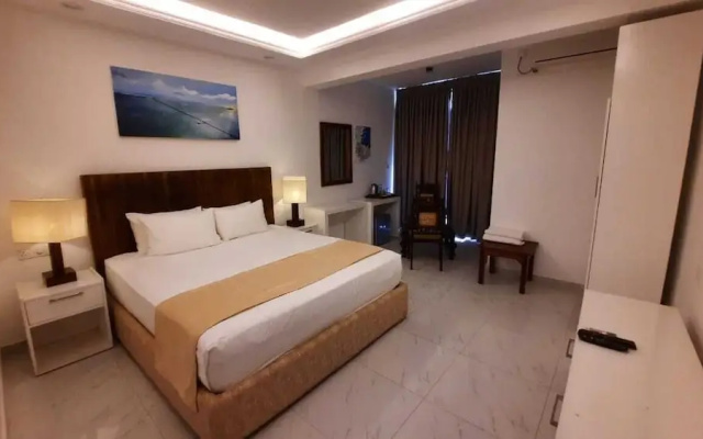 Lavinia Bay Beach Hotel